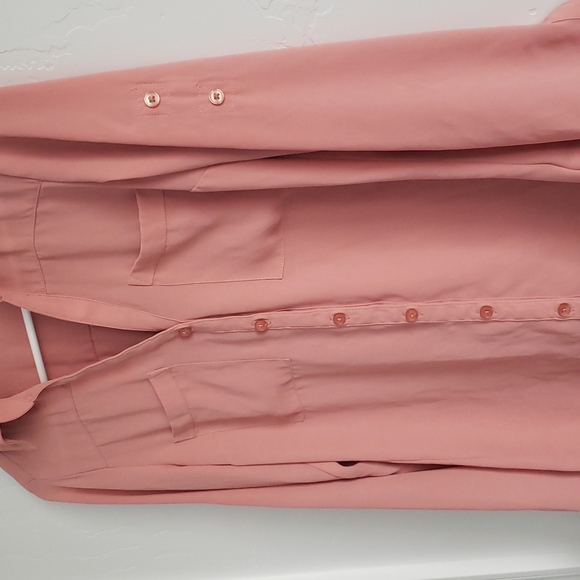 Express Blouse. Coral/Peach colored. Size XS. - Picture 5 of 7